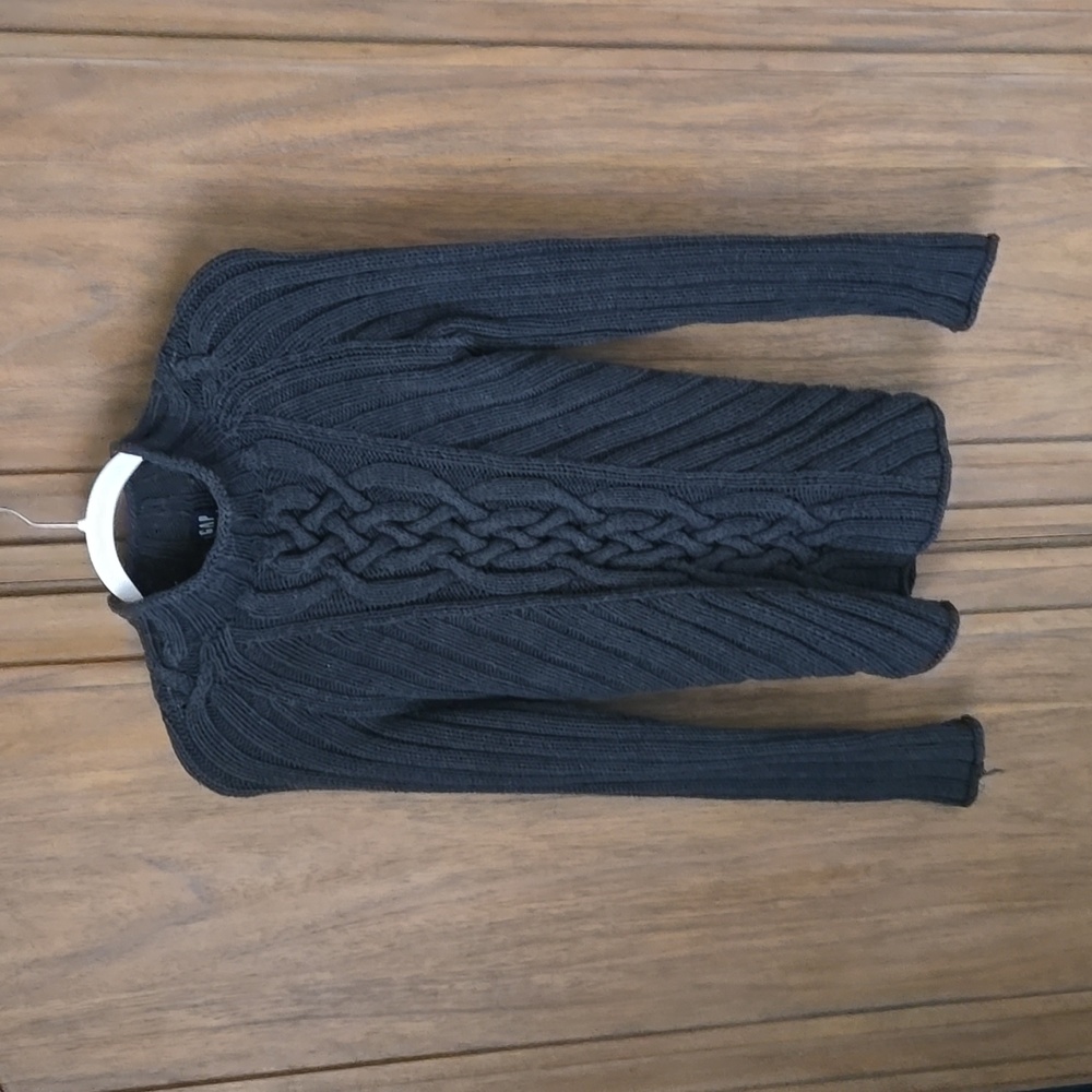 Gap cable sweater, size M